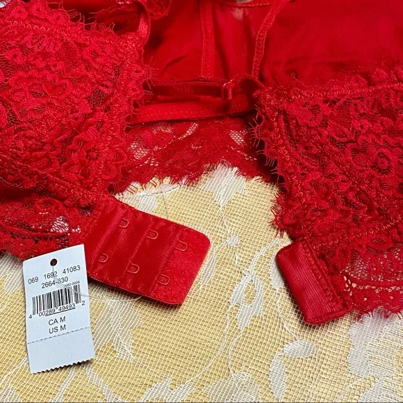 Aerie red lace bralette, size medium, new with tags - Picture 3 of 10